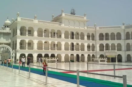 Historic Gurudwara Tour of Patna