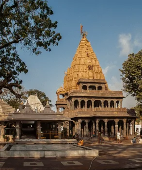 Mahakaleshwar-and-Omkareshwar-pic 