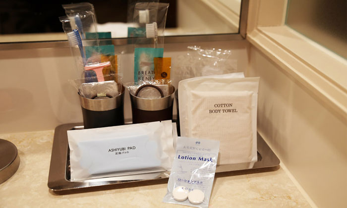 Tempting flight and hotel amenities - can I take them home?